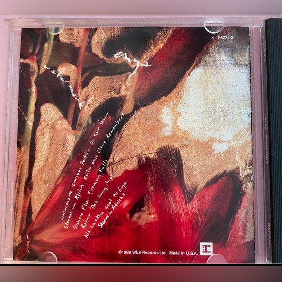 Enya – Watermark
Label: Reprise Records – 9 26774-2
Format:
CD, Album, Repress - Picture 2 of 5